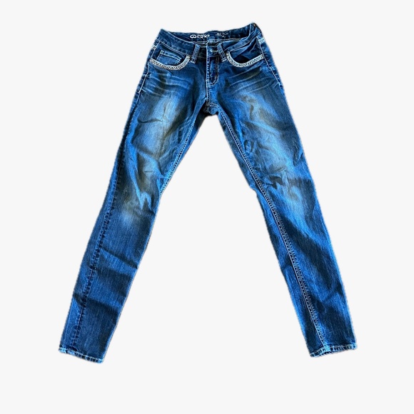 Blue Jeans - Picture 1 of 6